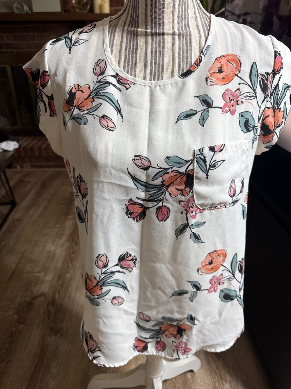 Lily White Cream Floral Short-Sleeve Pocket Top with Peach & Pink Blooms